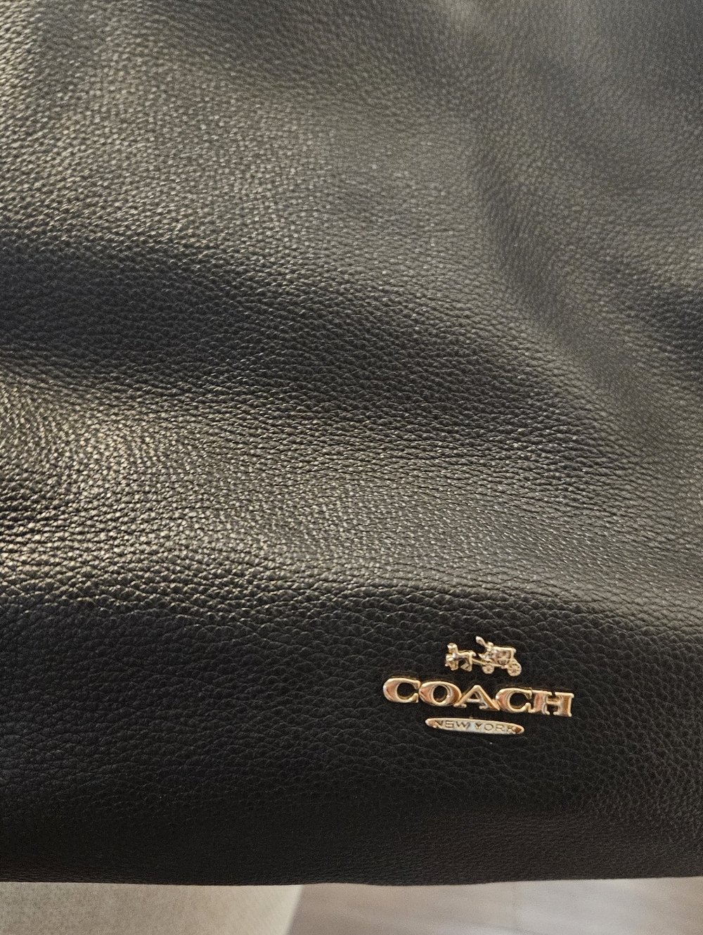 Coach Black Pebbled Leather Shoulder Bag with Gold Chain - Picture 5 of 10